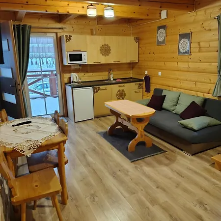 אכסניה Na Beskidzie איסטבנה